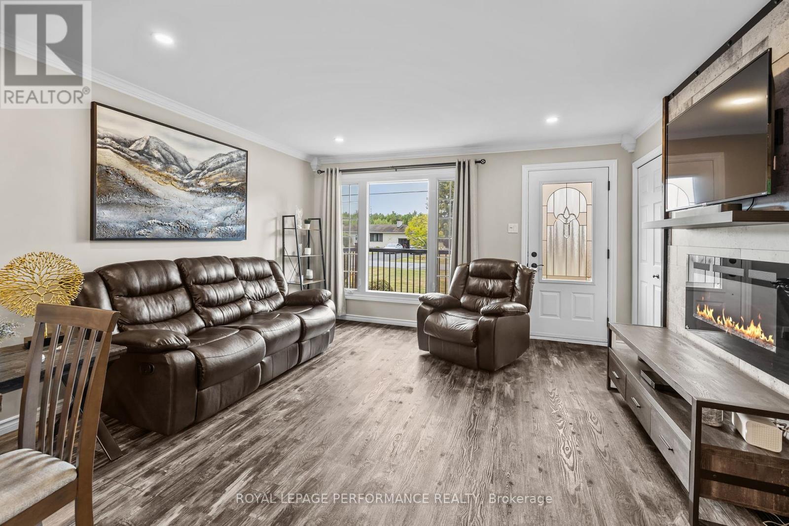 122 Maple Grove Street, Russell, Ontario  K0A 1W0 - Photo 14 - X12421629