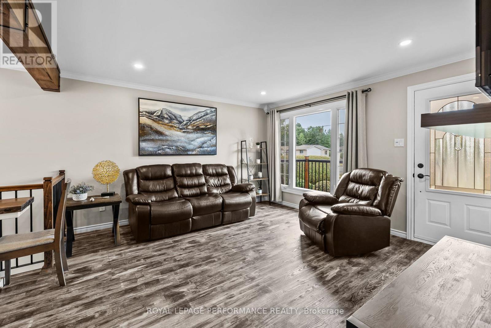 122 Maple Grove Street, Russell, Ontario  K0A 1W0 - Photo 15 - X12421629