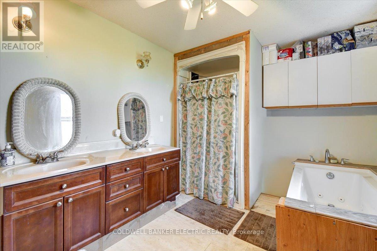 450 Thomasburg Road, Centre Hastings, Ontario  K0K 3H0 - Photo 27 - X12397165