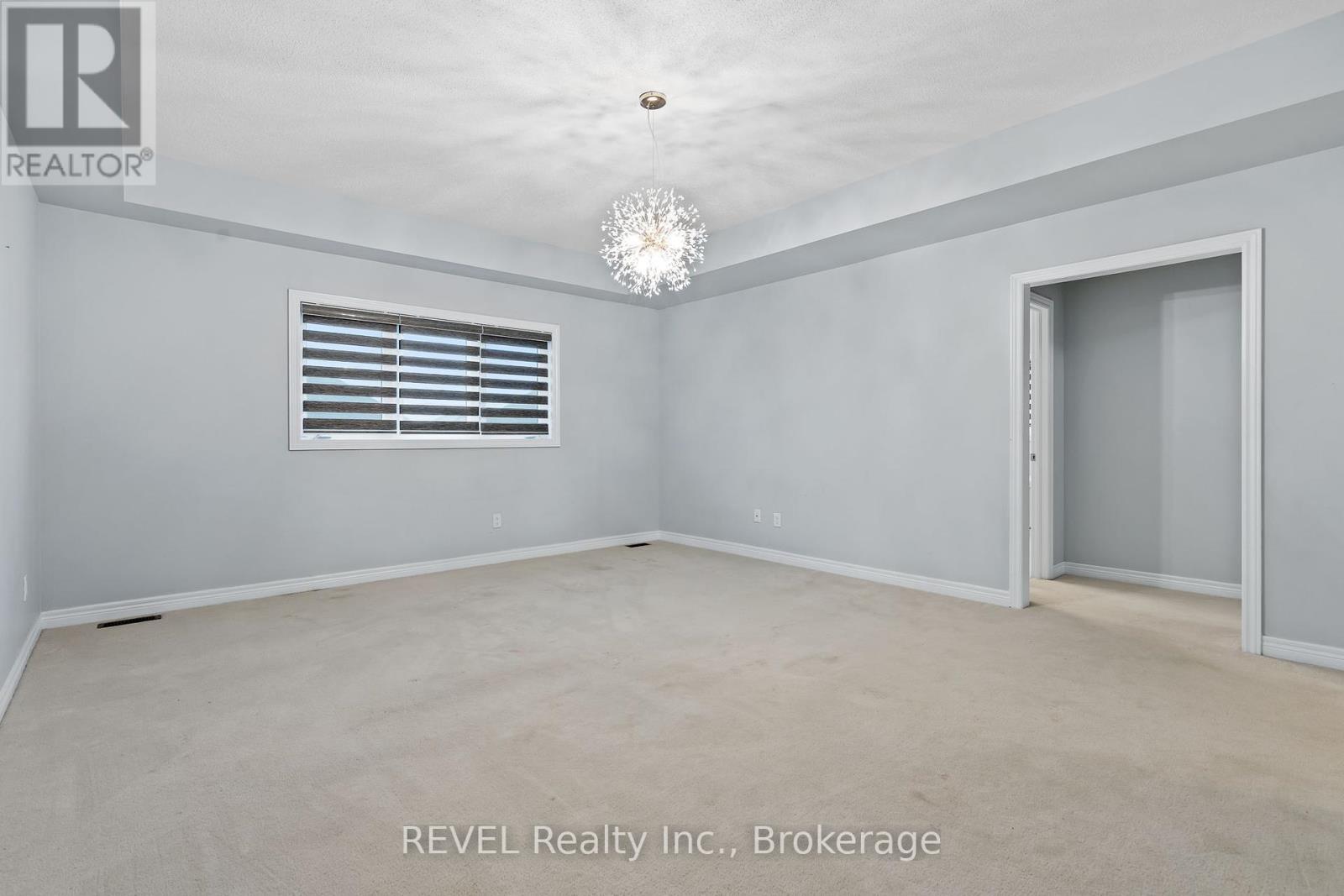 32 Sparkle Drive, Thorold, Ontario  L2V 0H2 - Photo 19 - X12421556