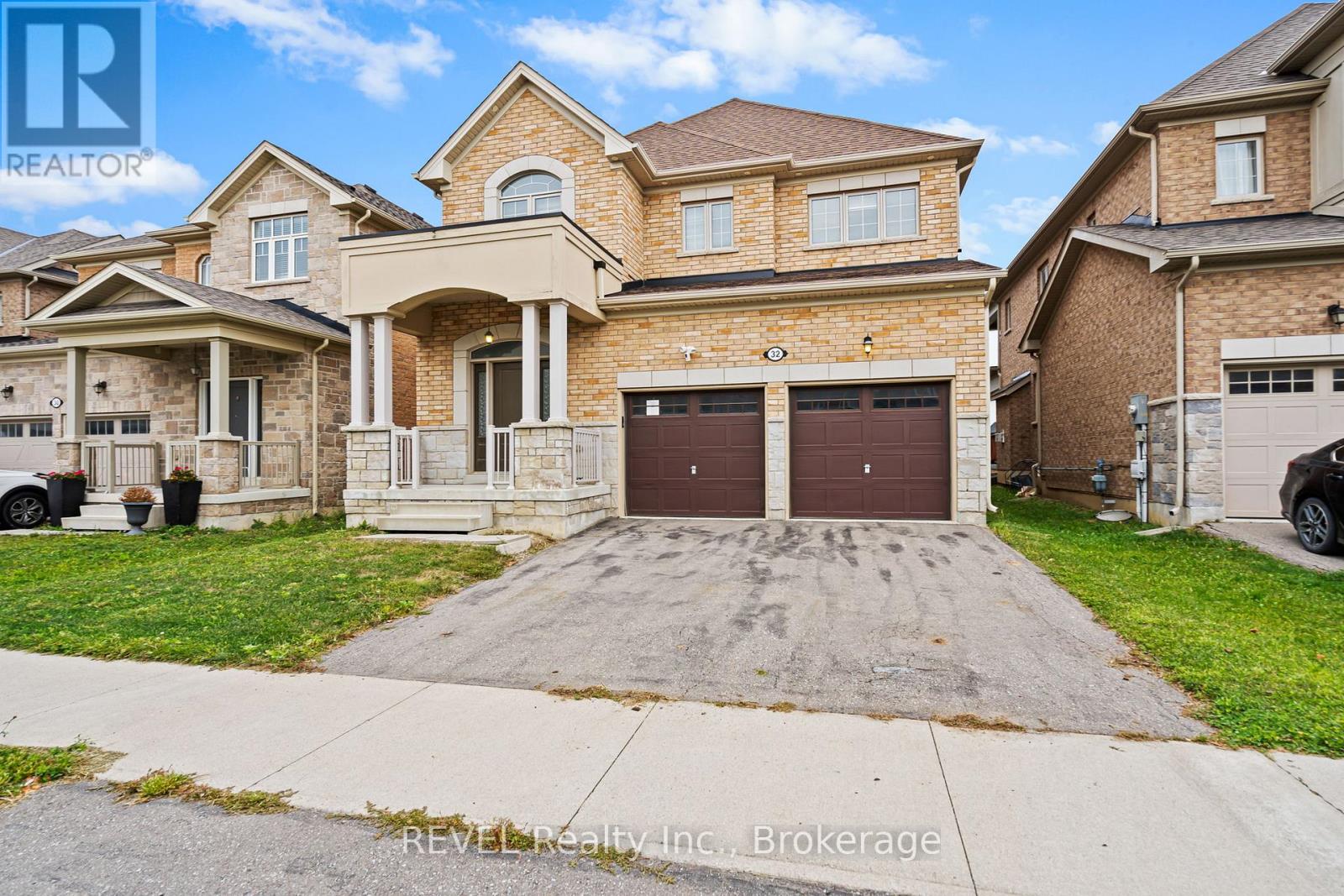 32 Sparkle Drive, Thorold, Ontario  L2V 0H2 - Photo 2 - X12421556