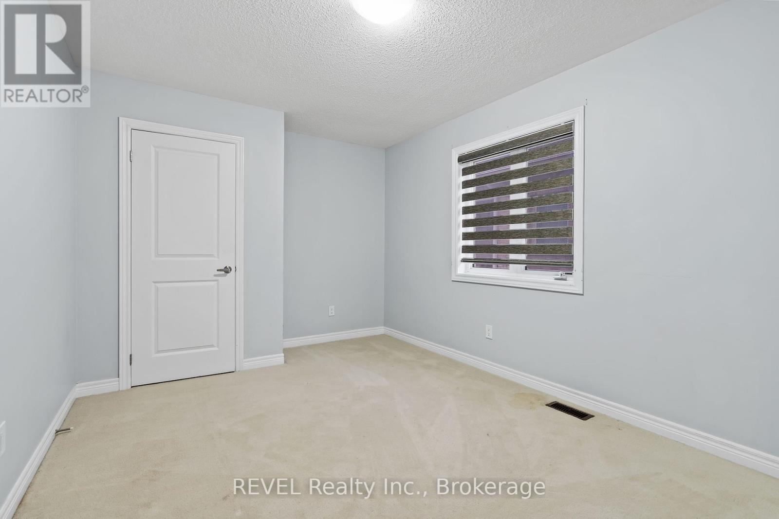 32 Sparkle Drive, Thorold, Ontario  L2V 0H2 - Photo 23 - X12421556