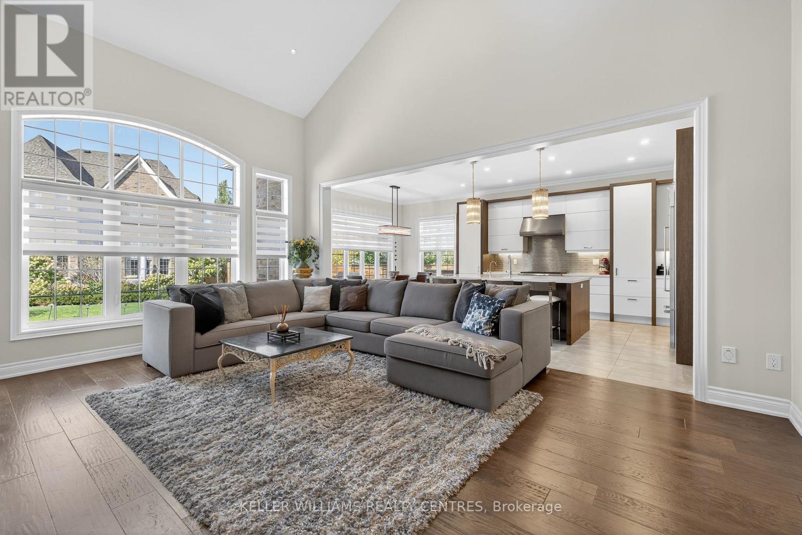 10 Larkin Avenue, King (Nobleton), Ontario  L7B 0N8 - Photo 6 - N12421451
