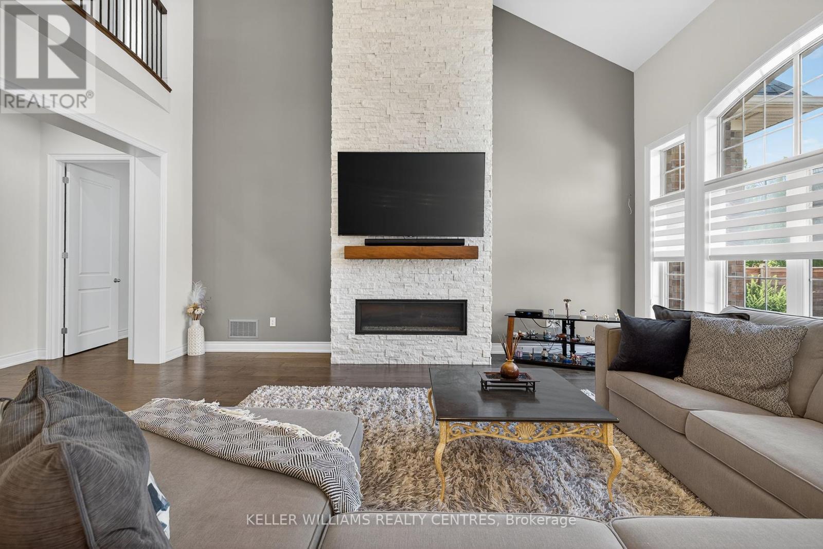 10 Larkin Avenue, King (Nobleton), Ontario  L7B 0N8 - Photo 9 - N12421451
