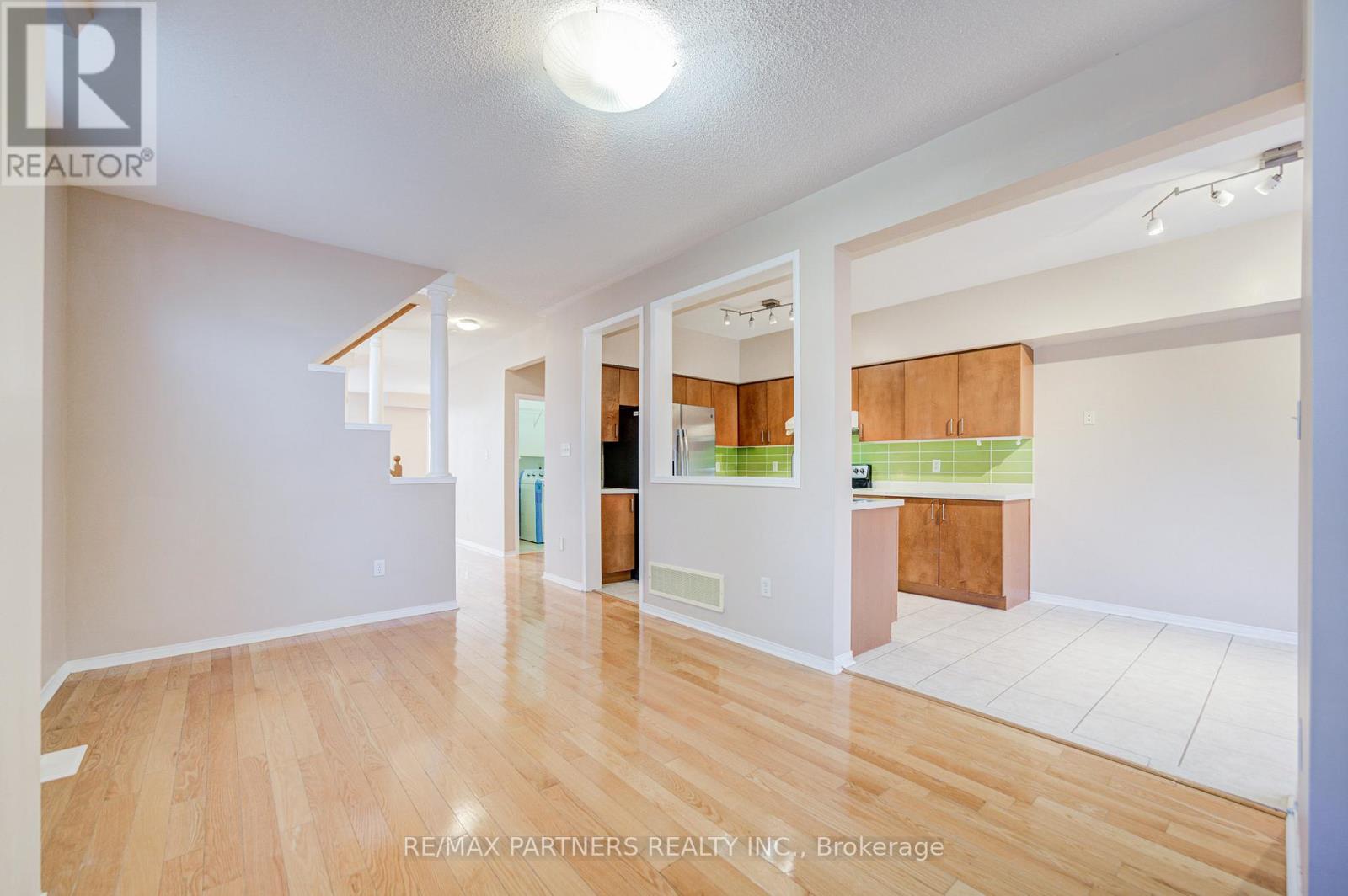 496 The Bridle Walk, Markham (Berczy), Ontario  L6C 2Y3 - Photo 15 - N12421497