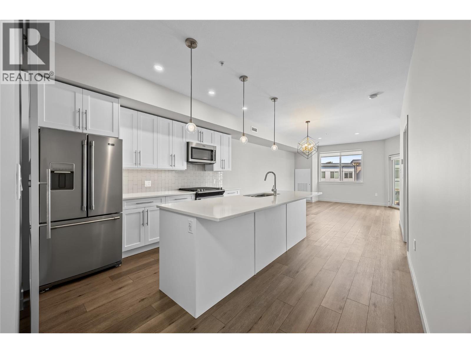 3638 Mission Springs Drive Unit# 301, kelowna, British Columbia
