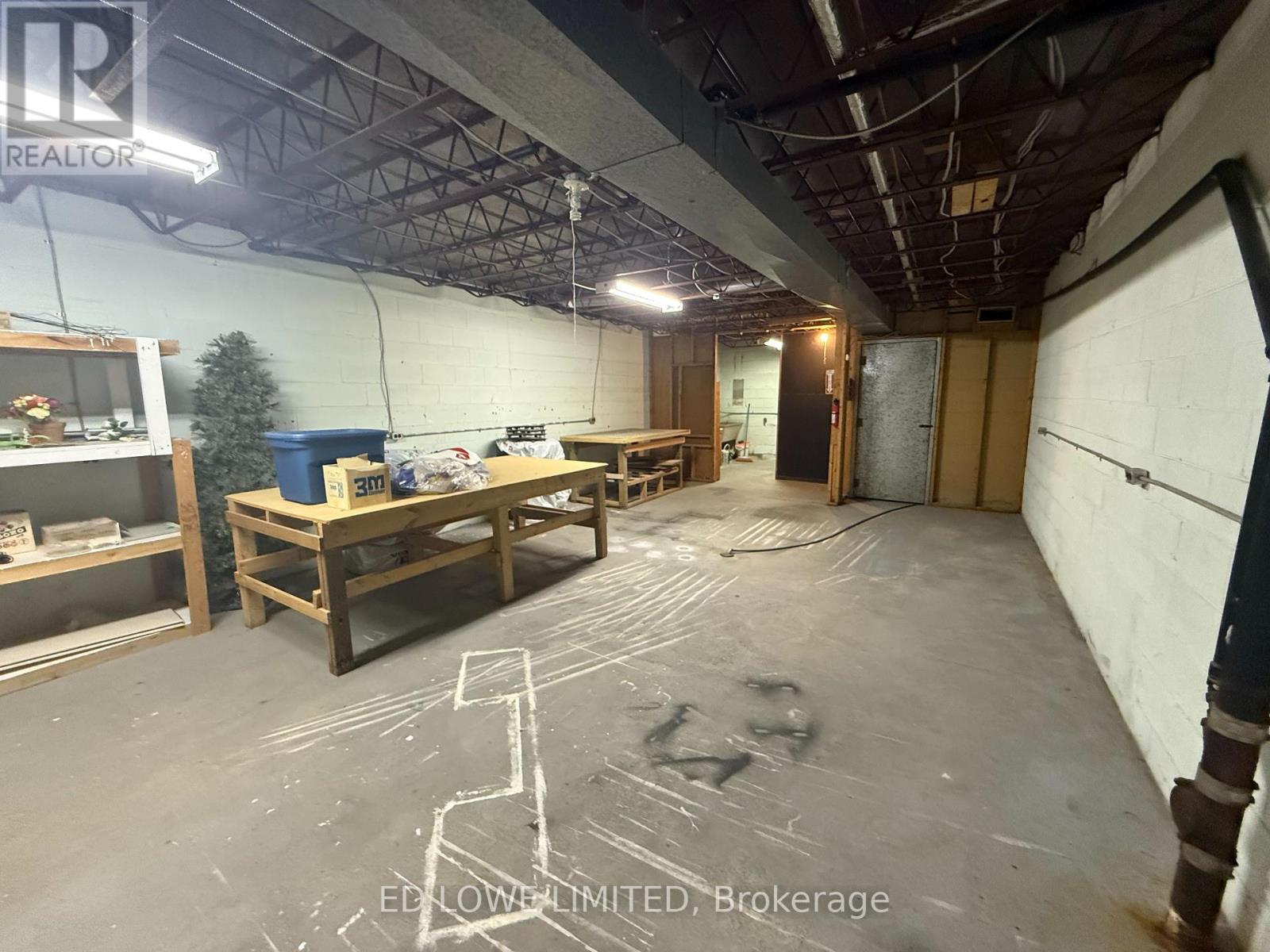 C & D - 54 Maple Avenue, Barrie (City Centre), Ontario  L4N 1R8 - Photo 15 - S12421438