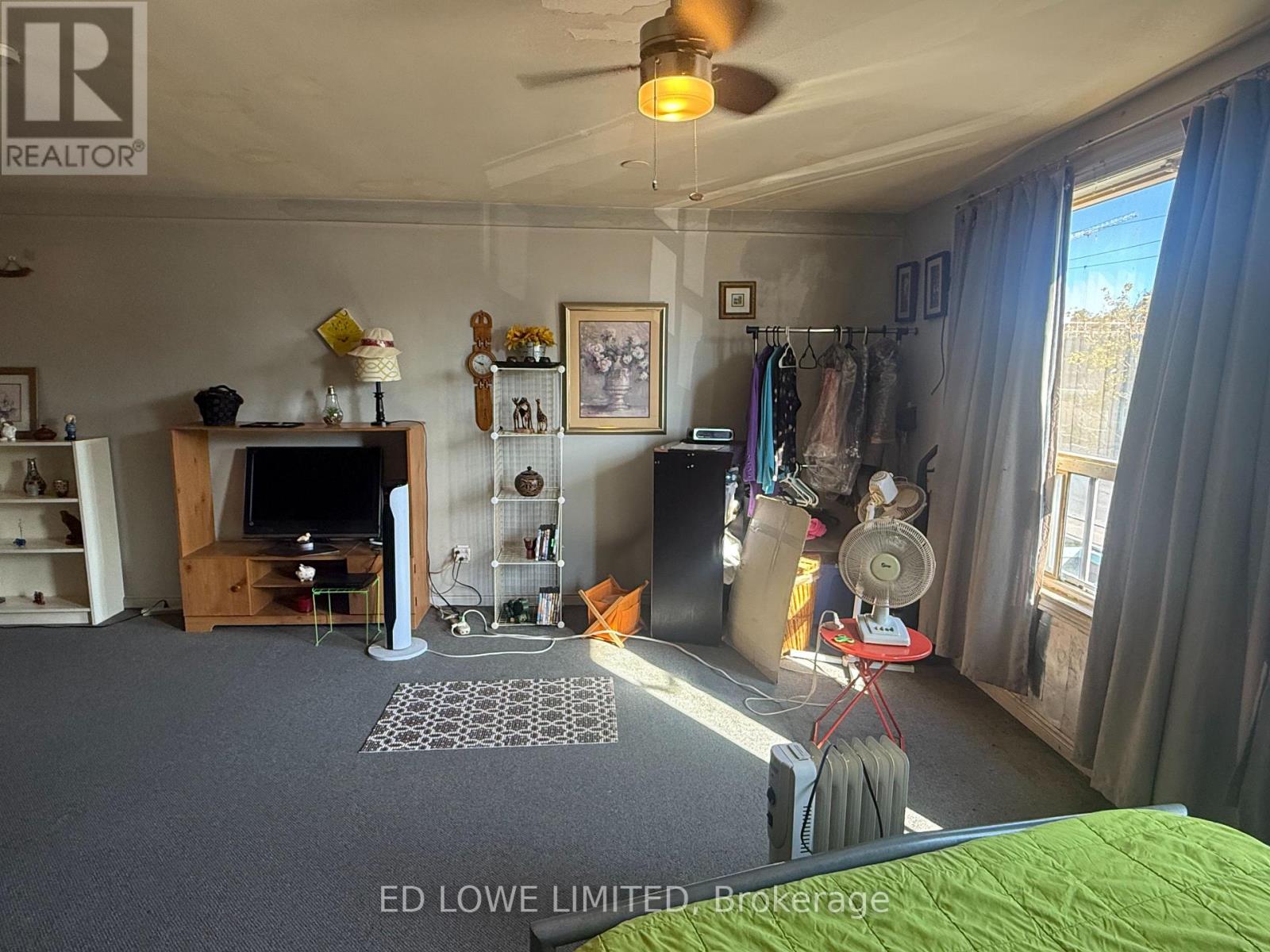 C & D - 54 Maple Avenue, Barrie (City Centre), Ontario  L4N 1R8 - Photo 17 - S12421438