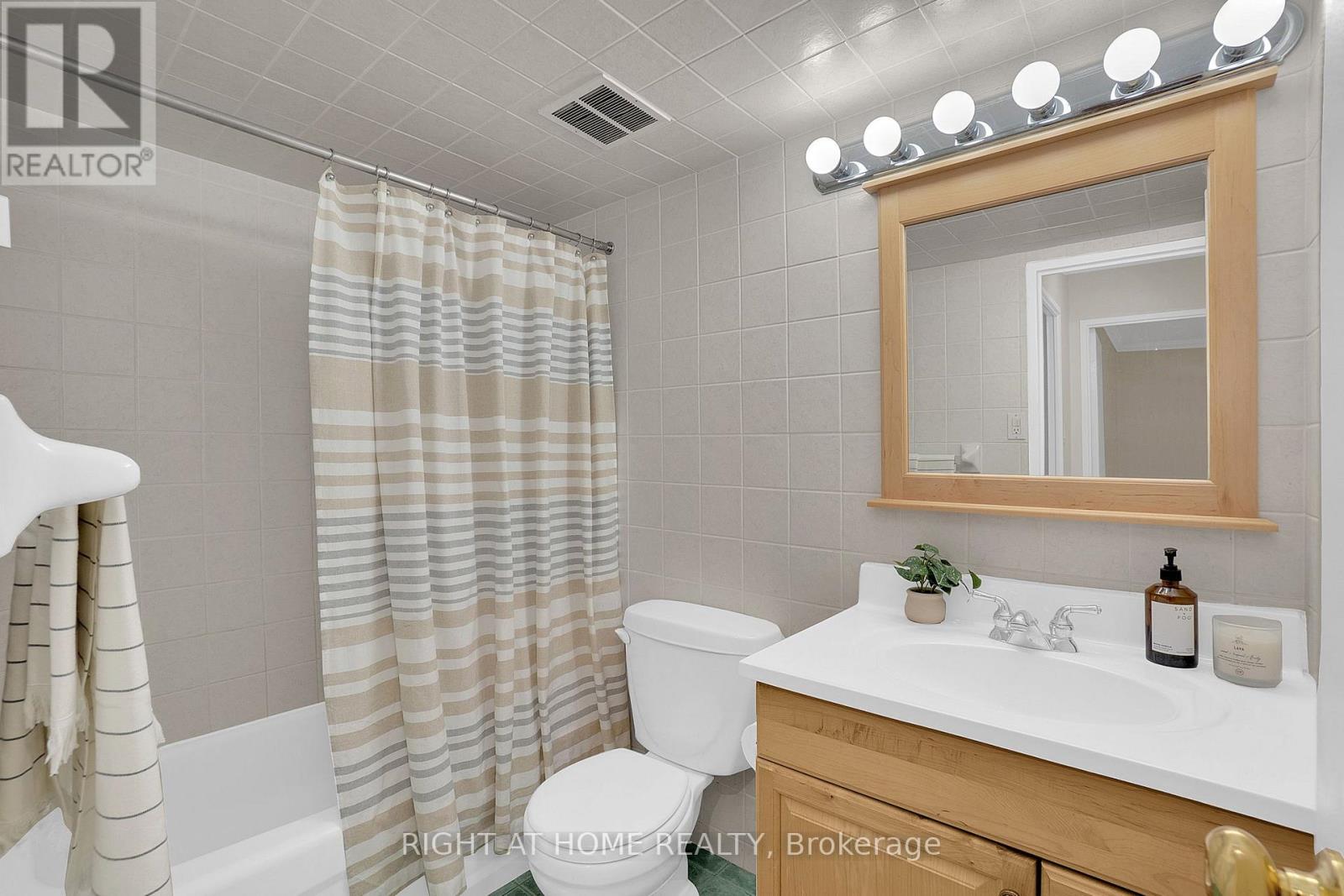 2101 - 360 Ridelle Avenue, Toronto, Ontario  M6B 1K1 - Photo 14 - W12421433