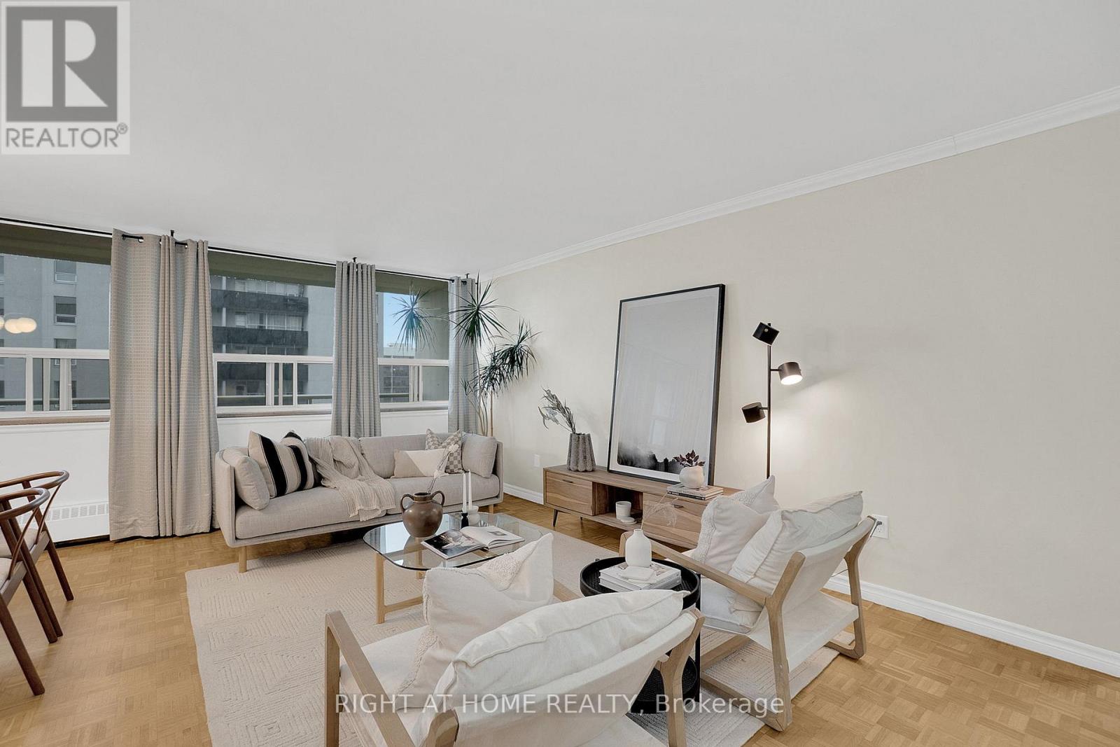 2101 - 360 Ridelle Avenue, Toronto, Ontario  M6B 1K1 - Photo 3 - W12421433