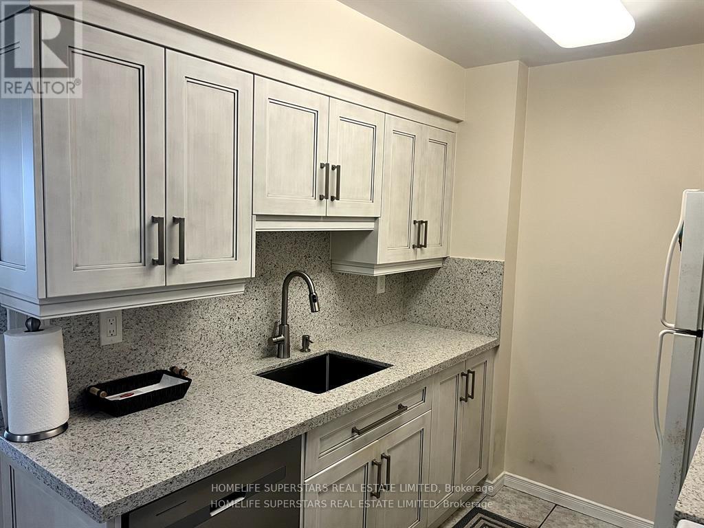 416 - 300 Ray Lawson Boulevard, Brampton, Ontario  L6Y 5H5 - Photo 2 - W12421446