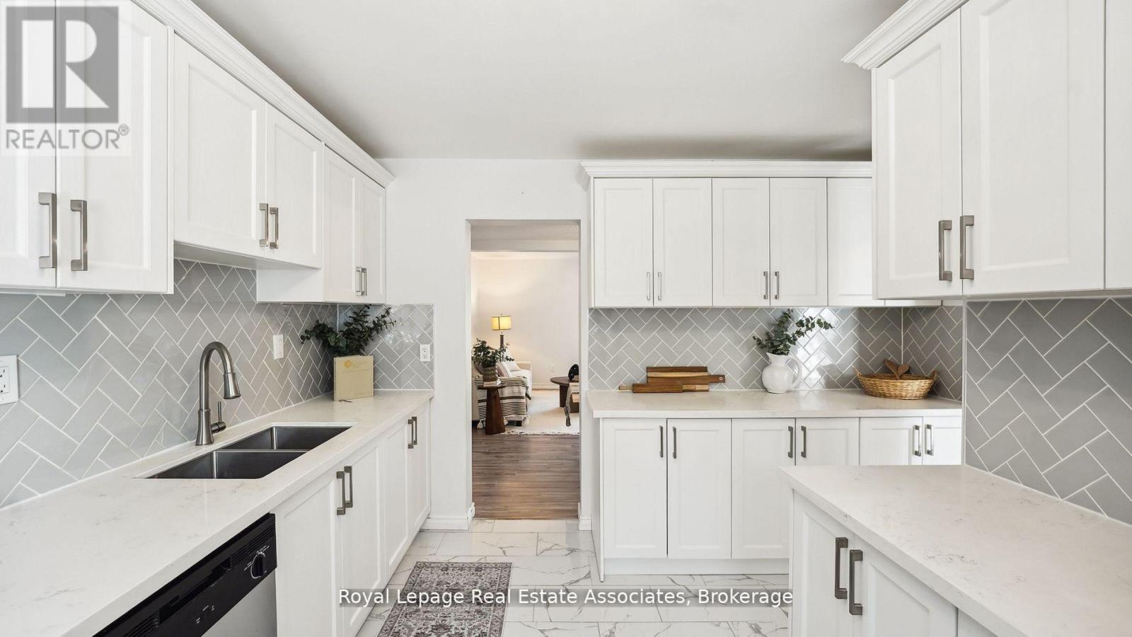 20 - 6855 GLEN ERIN DRIVE, Mississauga, Ontario