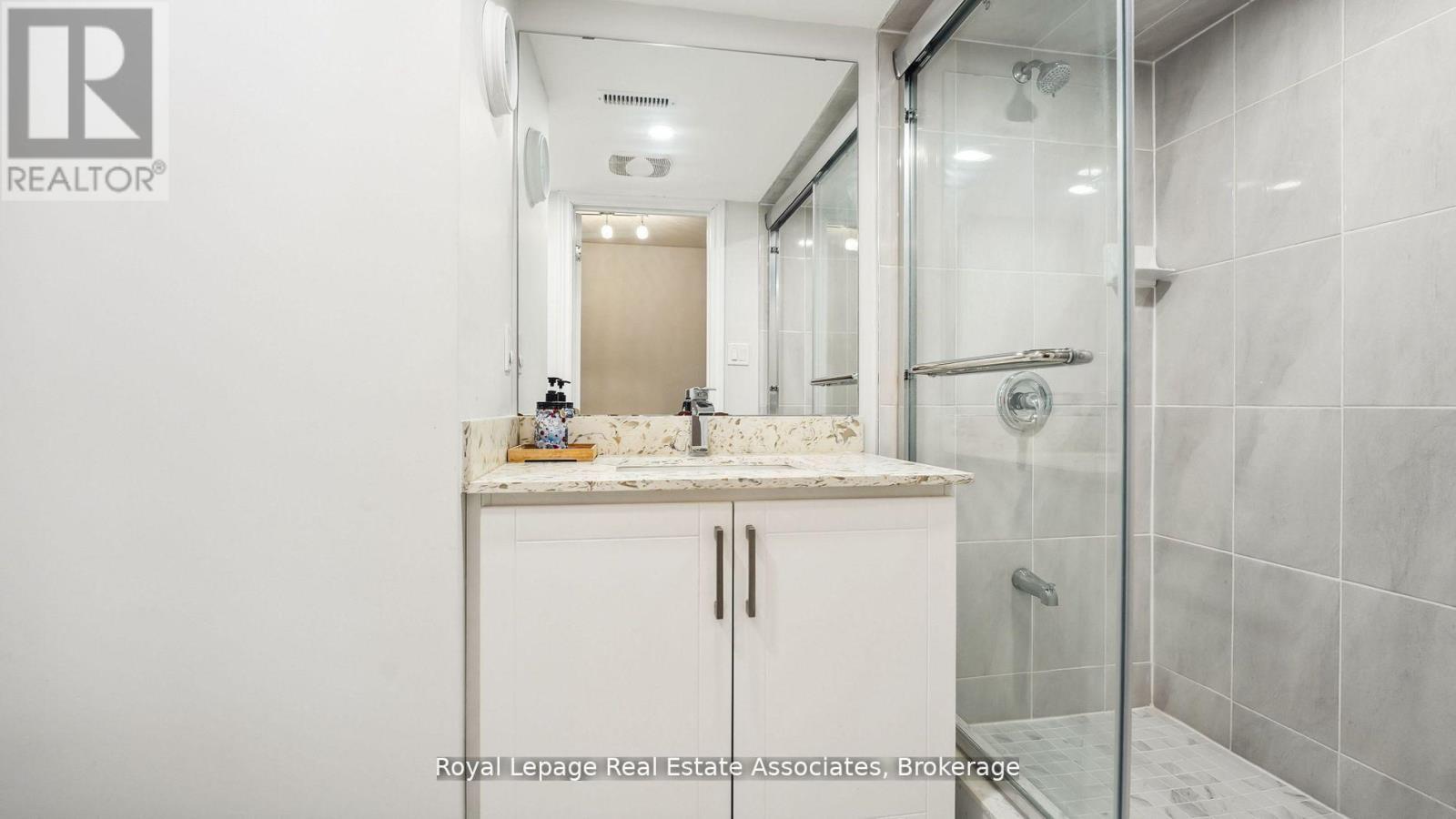 20 - 6855 Glen Erin Drive, Mississauga (Meadowvale), Ontario  L5N 1P6 - Photo 18 - W12421458