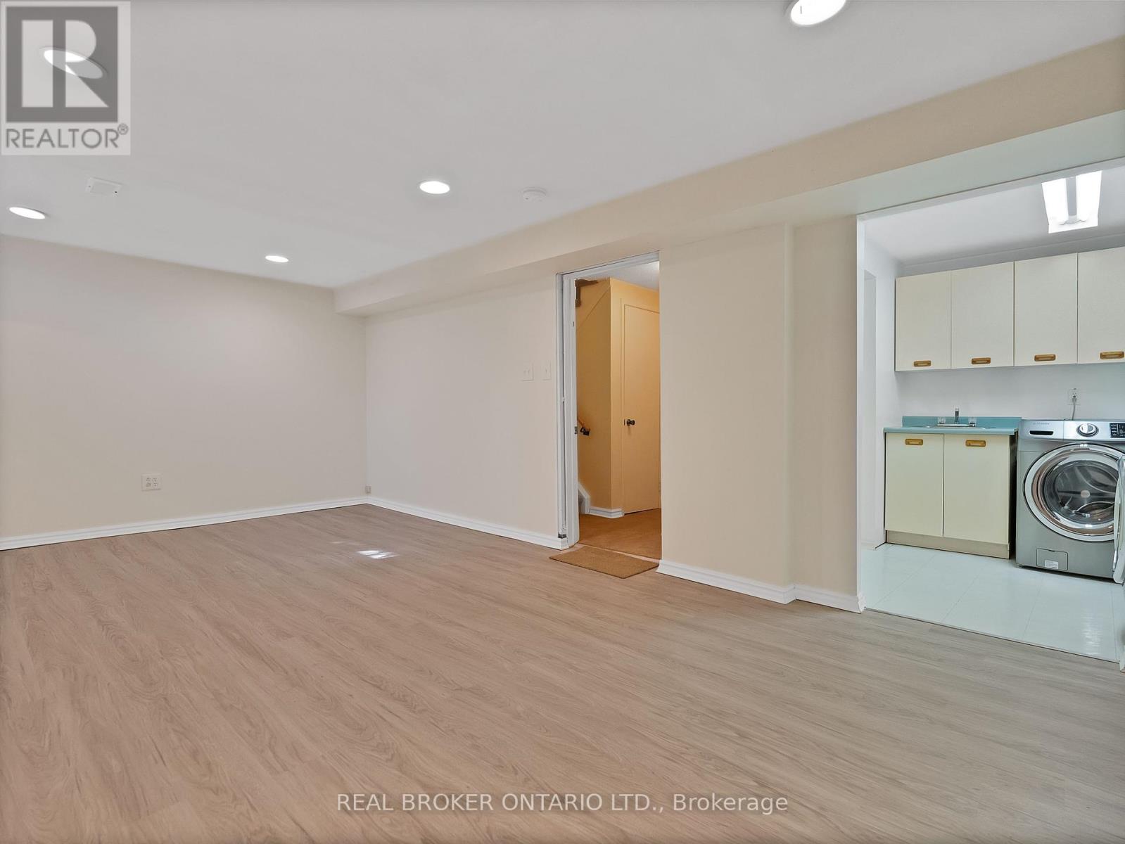 46 Swennen Drive, Brampton, Ontario  L6V 4E2 - Photo 25 - W12421460