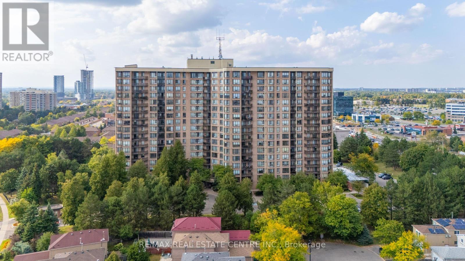 802 - 20 Cherrytree Drive, Brampton, Ontario  L6Y 3V1 - Photo 1 - W12421468