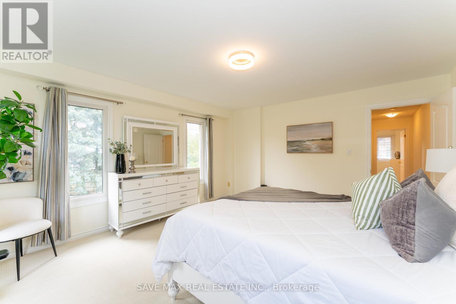 25 - 840 Dundas Street W, Mississauga, Ontario  L5C 1C2 - Photo 21 - W12421471