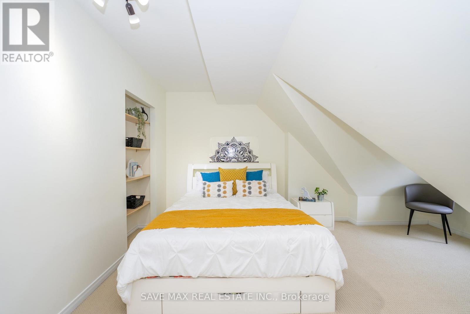 25 - 840 Dundas Street W, Mississauga, Ontario  L5C 1C2 - Photo 35 - W12421471