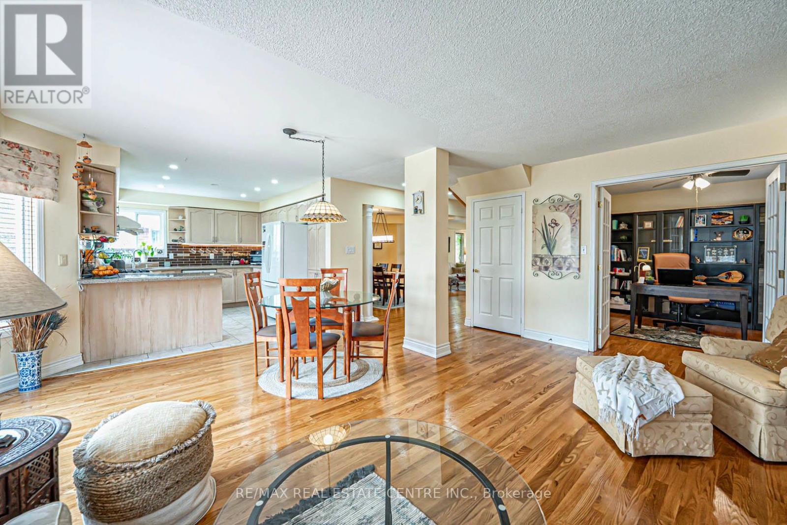 7289 Terragar Boulevard, Mississauga, Ontario  L5N 7L8 - Photo 13 - W12421481