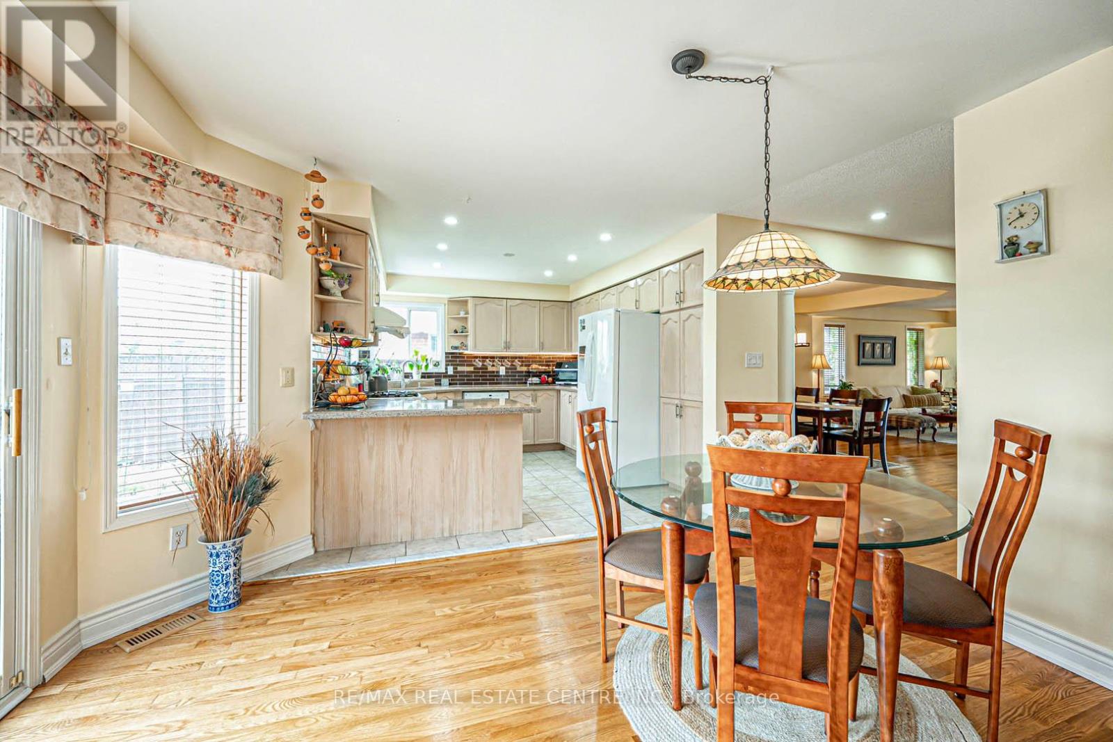 7289 Terragar Boulevard, Mississauga, Ontario  L5N 7L8 - Photo 16 - W12421481