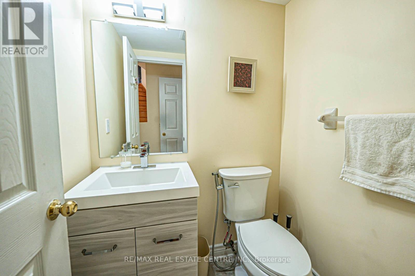 7289 Terragar Boulevard, Mississauga, Ontario  L5N 7L8 - Photo 19 - W12421481