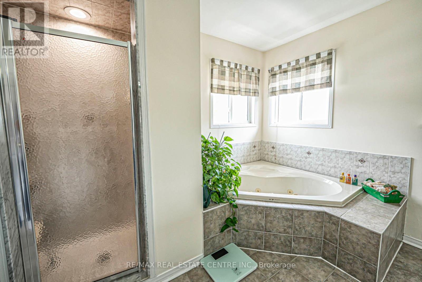 7289 Terragar Boulevard, Mississauga, Ontario  L5N 7L8 - Photo 29 - W12421481
