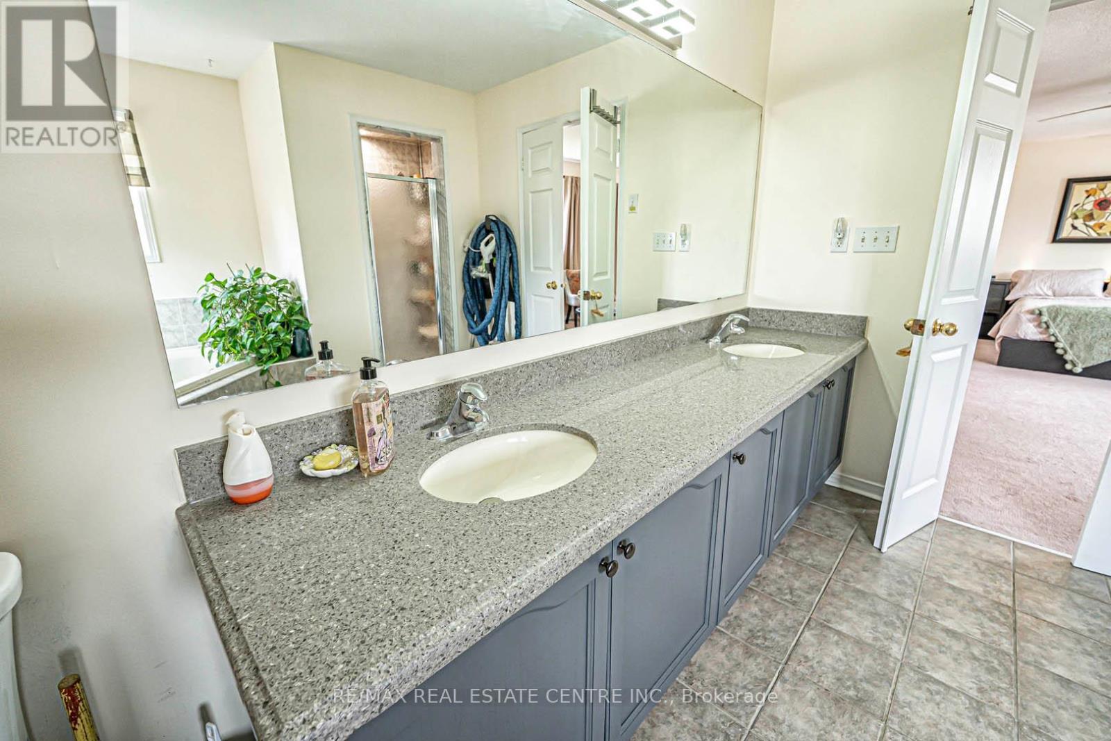 7289 Terragar Boulevard, Mississauga, Ontario  L5N 7L8 - Photo 30 - W12421481