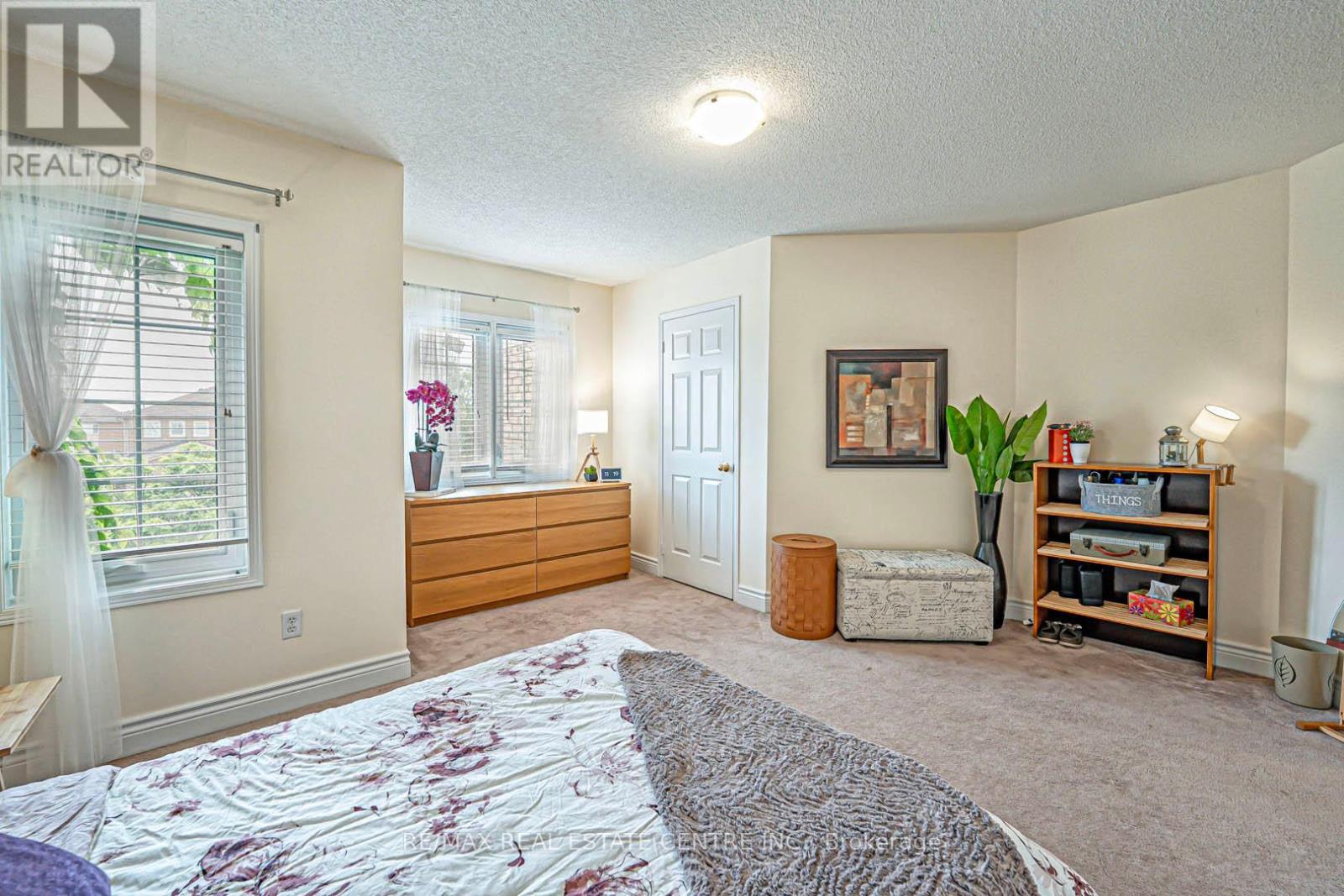 7289 Terragar Boulevard, Mississauga, Ontario  L5N 7L8 - Photo 32 - W12421481