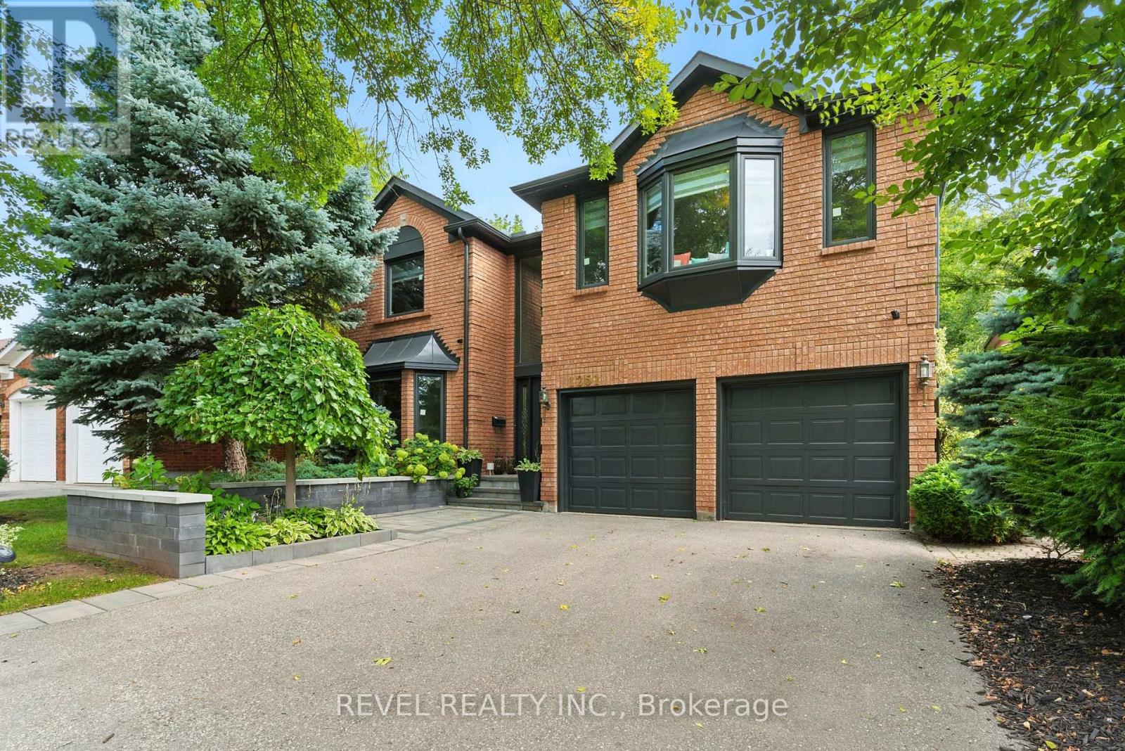 1251 WHITE LANE, Oakville, Ontario