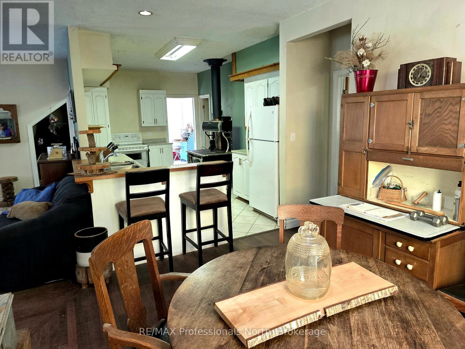 92 Concession 2 & 3 Road W, Huntsville, Ontario  P1H 2J3 - Photo 10 - X12417433