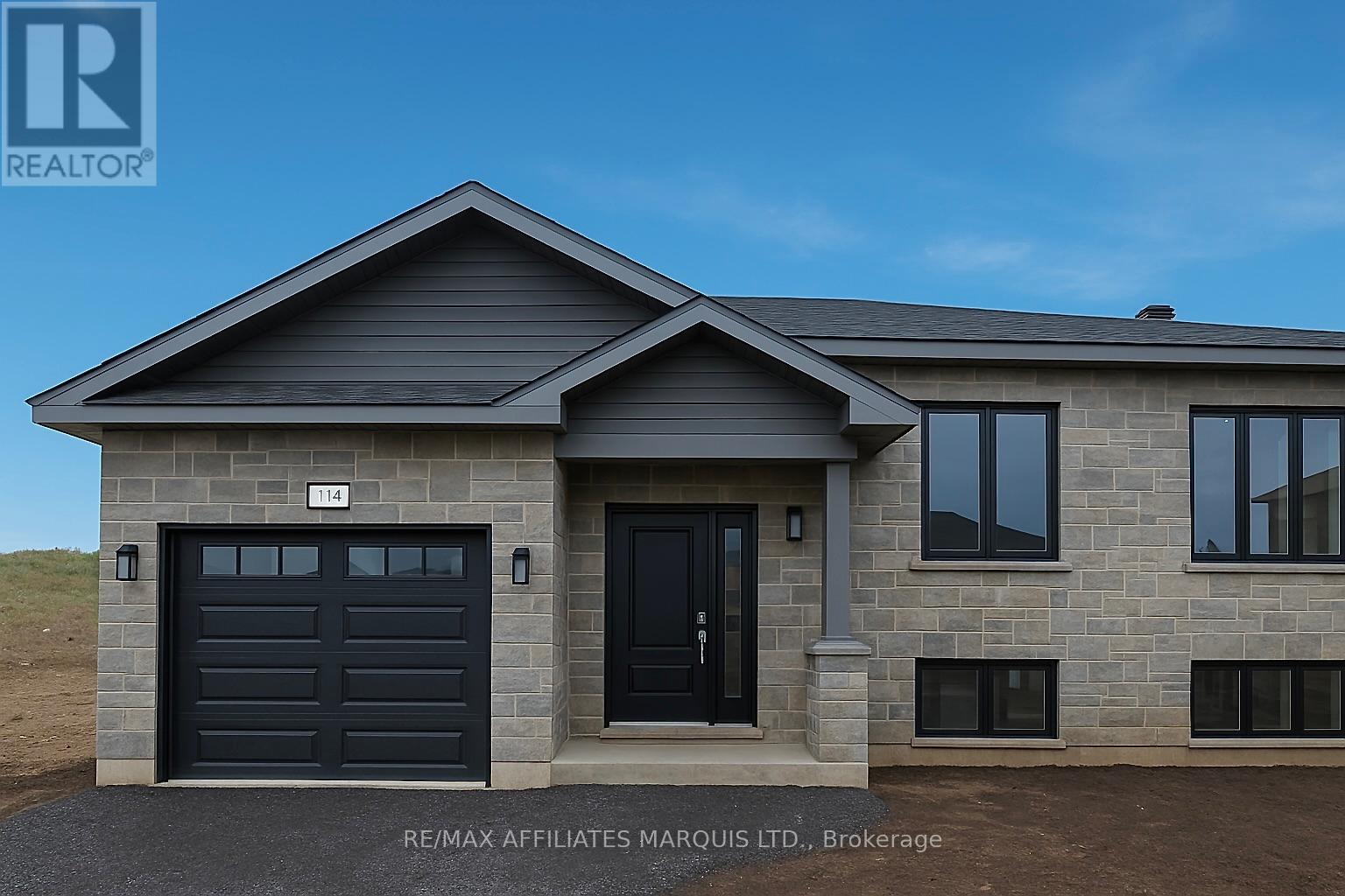 114 WOODLAND DRIVE, Cornwall, Ontario