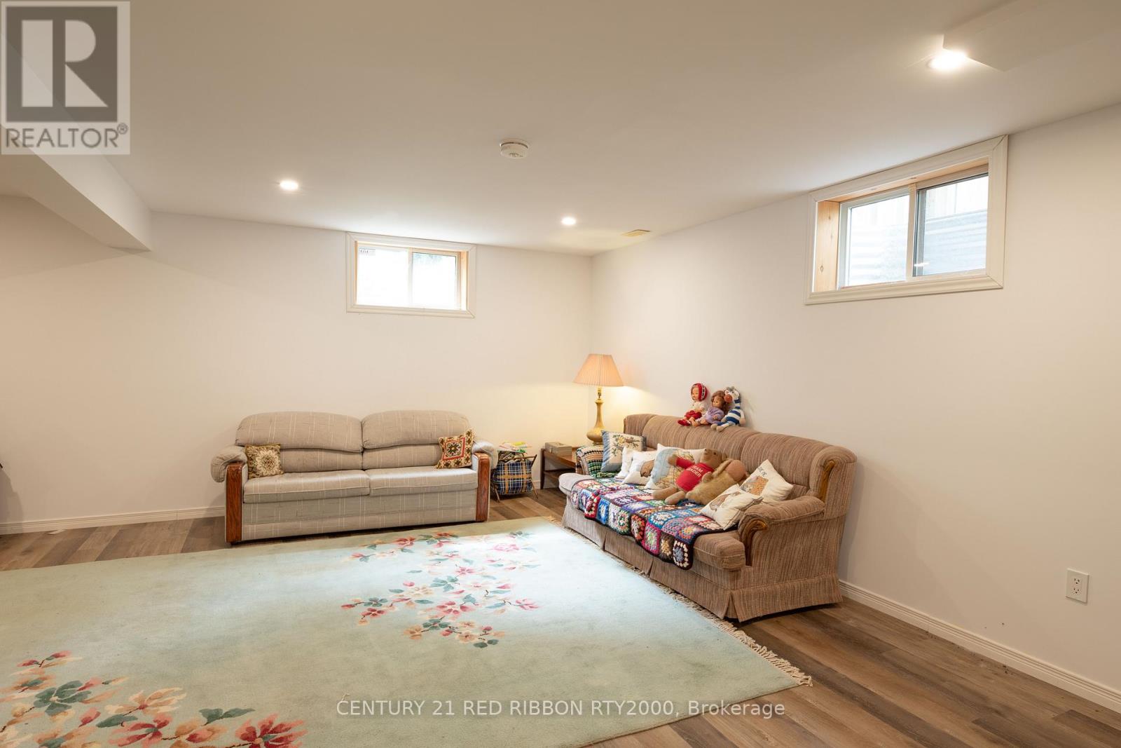 258 Deruiter Drive, Strathroy-Caradoc, Ontario  N7G 4H8 - Photo 27 - X12421640