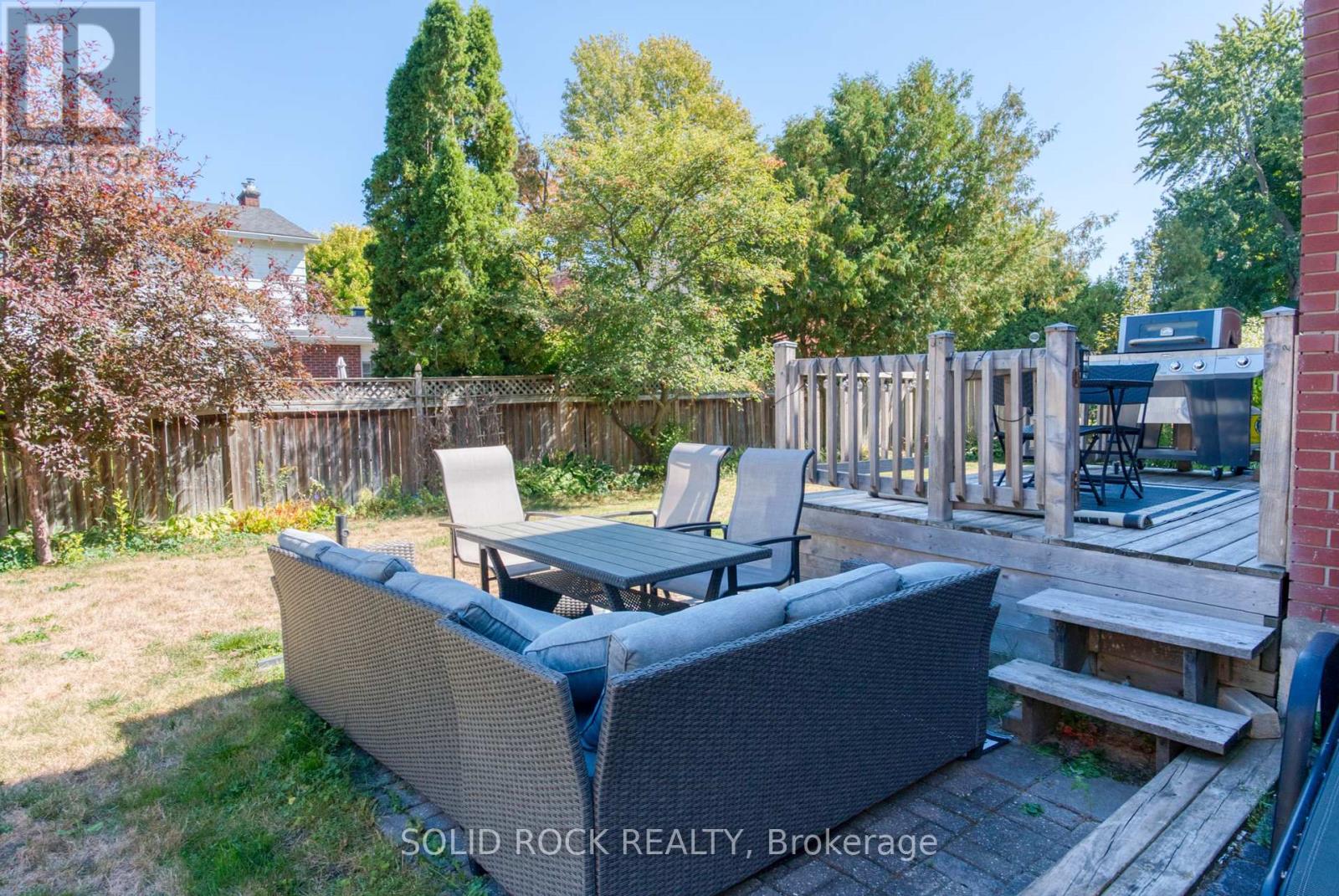 13 Weatherwood Crescent, Ottawa, Ontario  K2E 7C5 - Photo 34 - X12409317