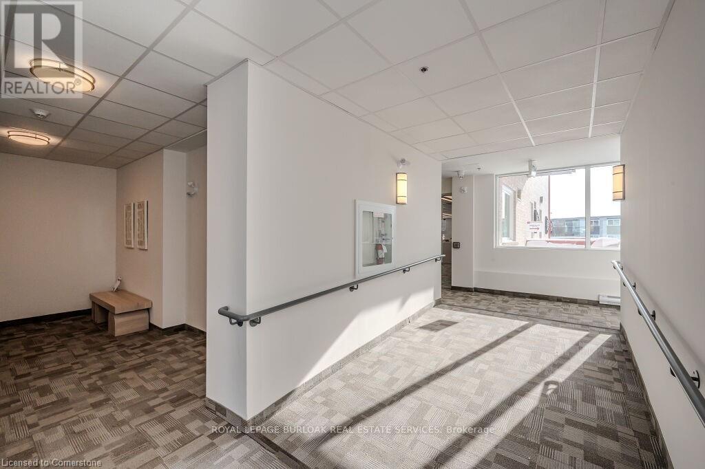 2 - 301 Westmount Road W, Kitchener, Ontario  N2M 0C4 - Photo 12 - X12421478