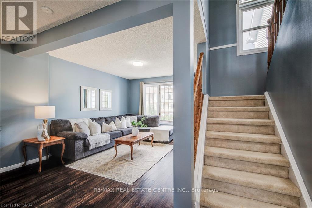 633 Grange Crescent, Waterloo, Ontario  N2T 2L9 - Photo 17 - X12421484