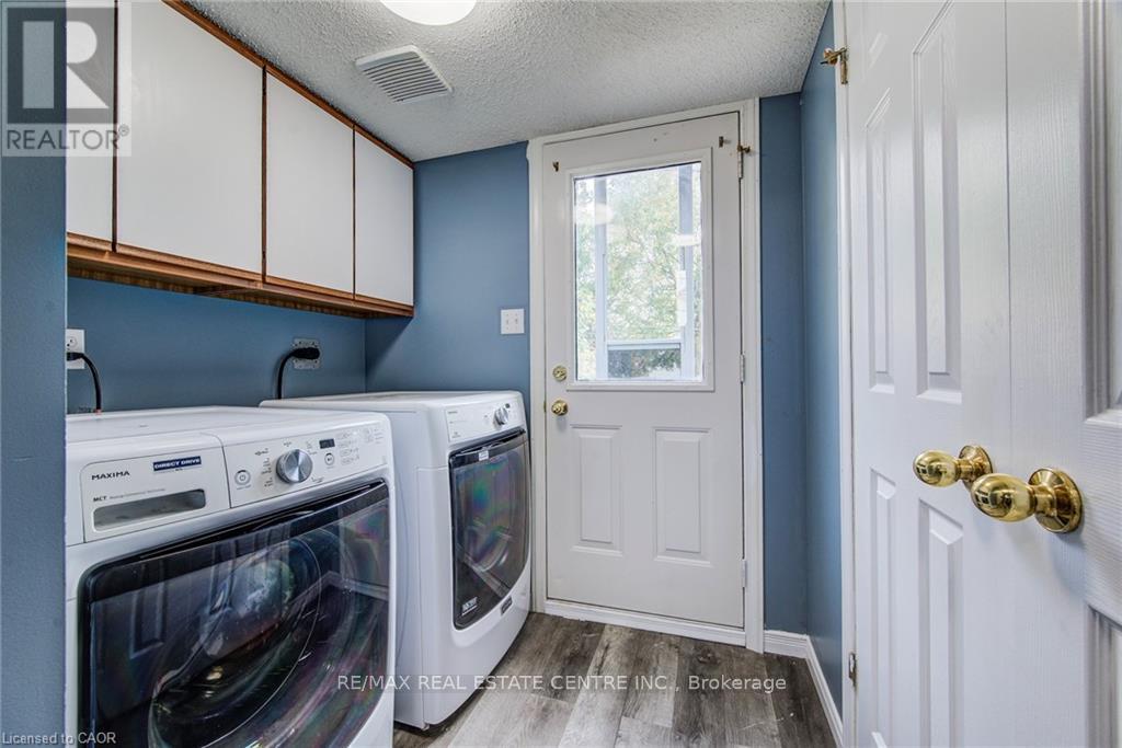 633 Grange Crescent, Waterloo, Ontario  N2T 2L9 - Photo 32 - X12421484