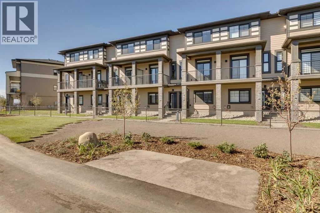 104, 285 Chelsea Court, Chestermere, Alberta  T1X 2W7 - Photo 2 - A2255553