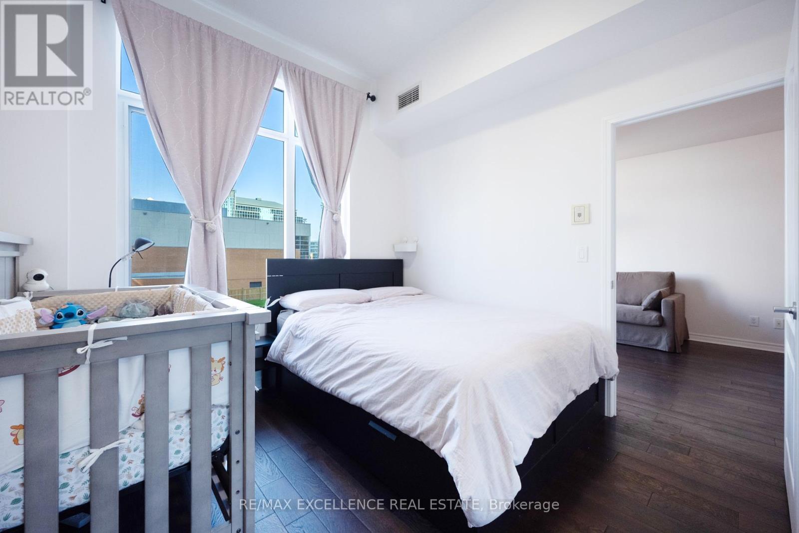 Gv202 - 320 City  Centre Drive, Mississauga, Ontario  L5B 4P8 - Photo 17 - W12253521