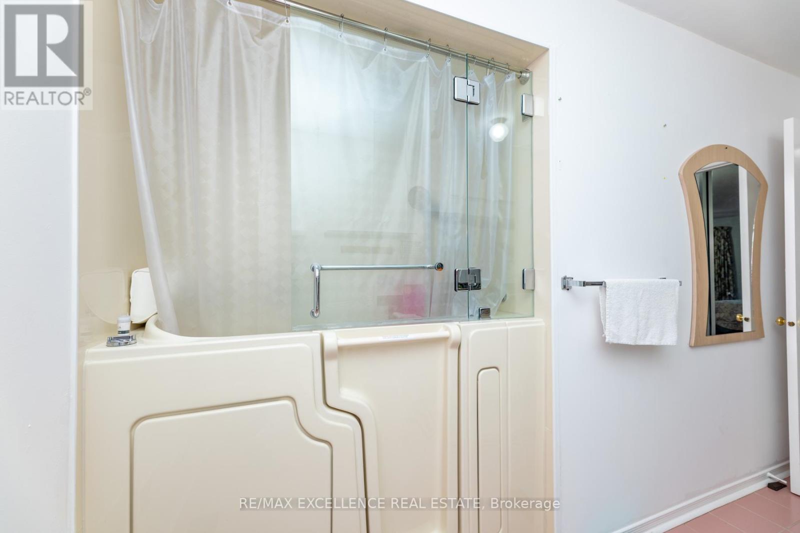 55 Atkins Circle, Brampton, Ontario  L6X 4B9 - Photo 23 - W12353883