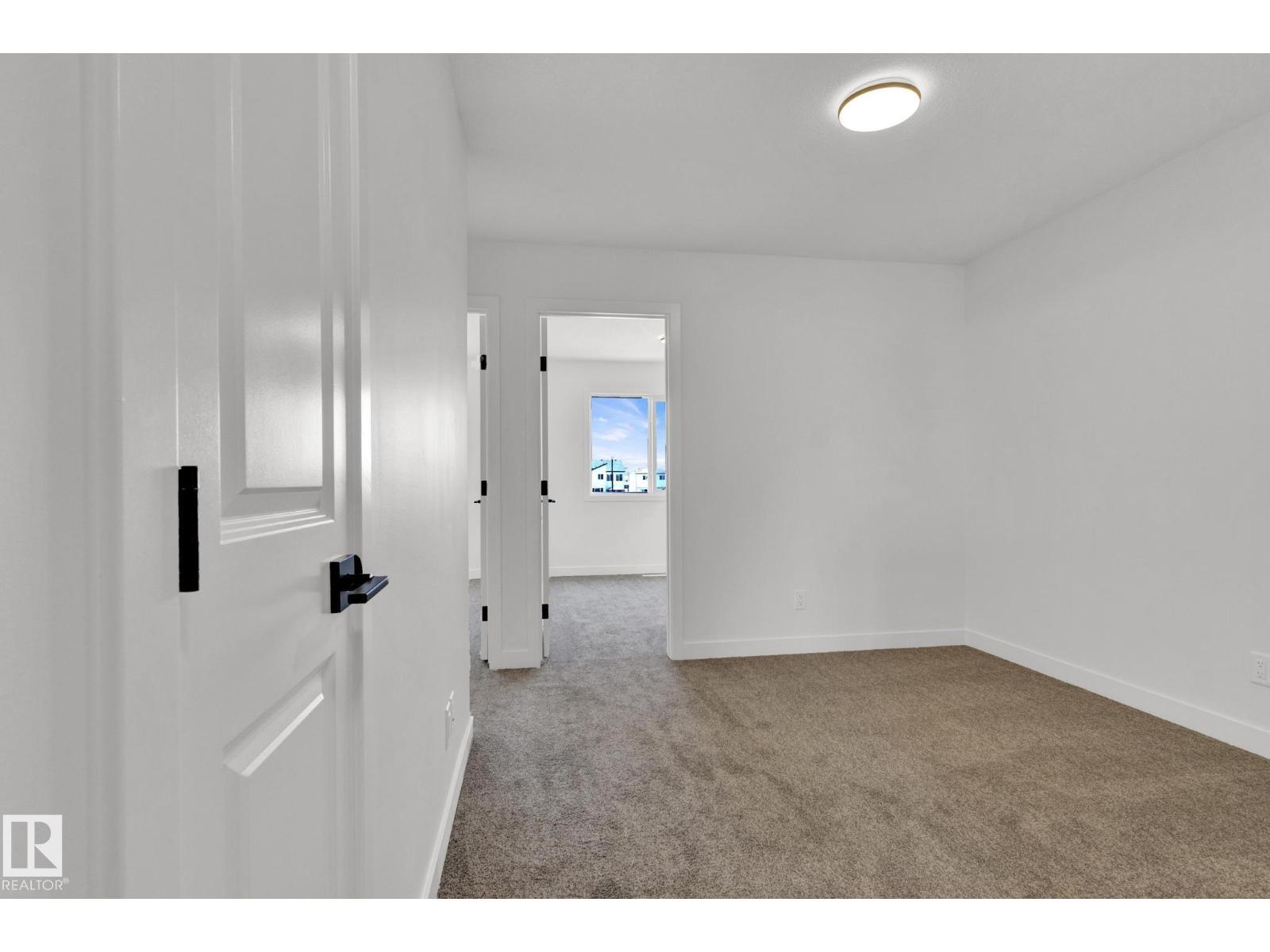 3755 Erlanger Dr Nw, Edmonton, Alberta  T6M 1R9 - Photo 12 - E4448666