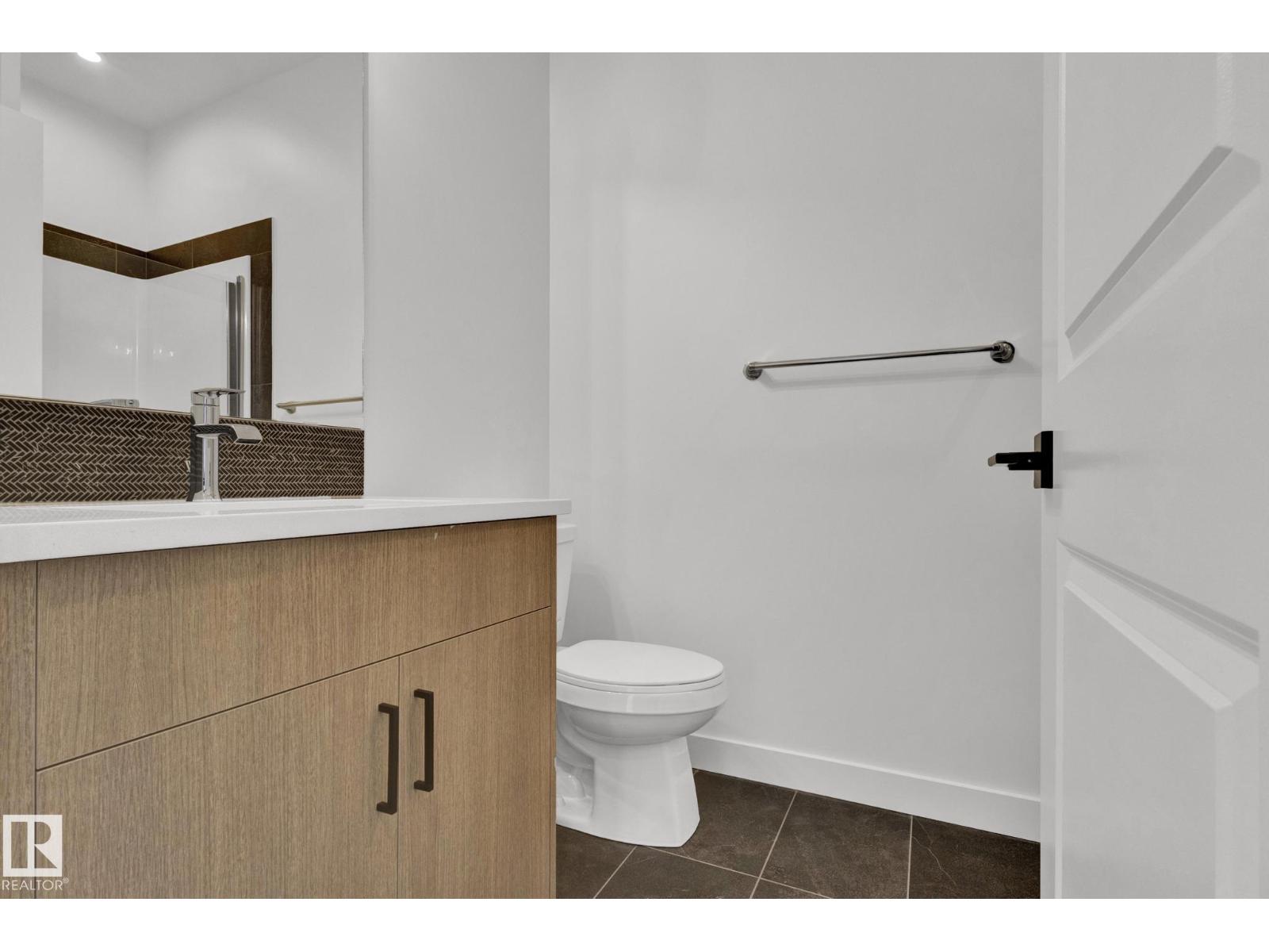 3755 Erlanger Dr Nw, Edmonton, Alberta  T6M 1R9 - Photo 8 - E4448666