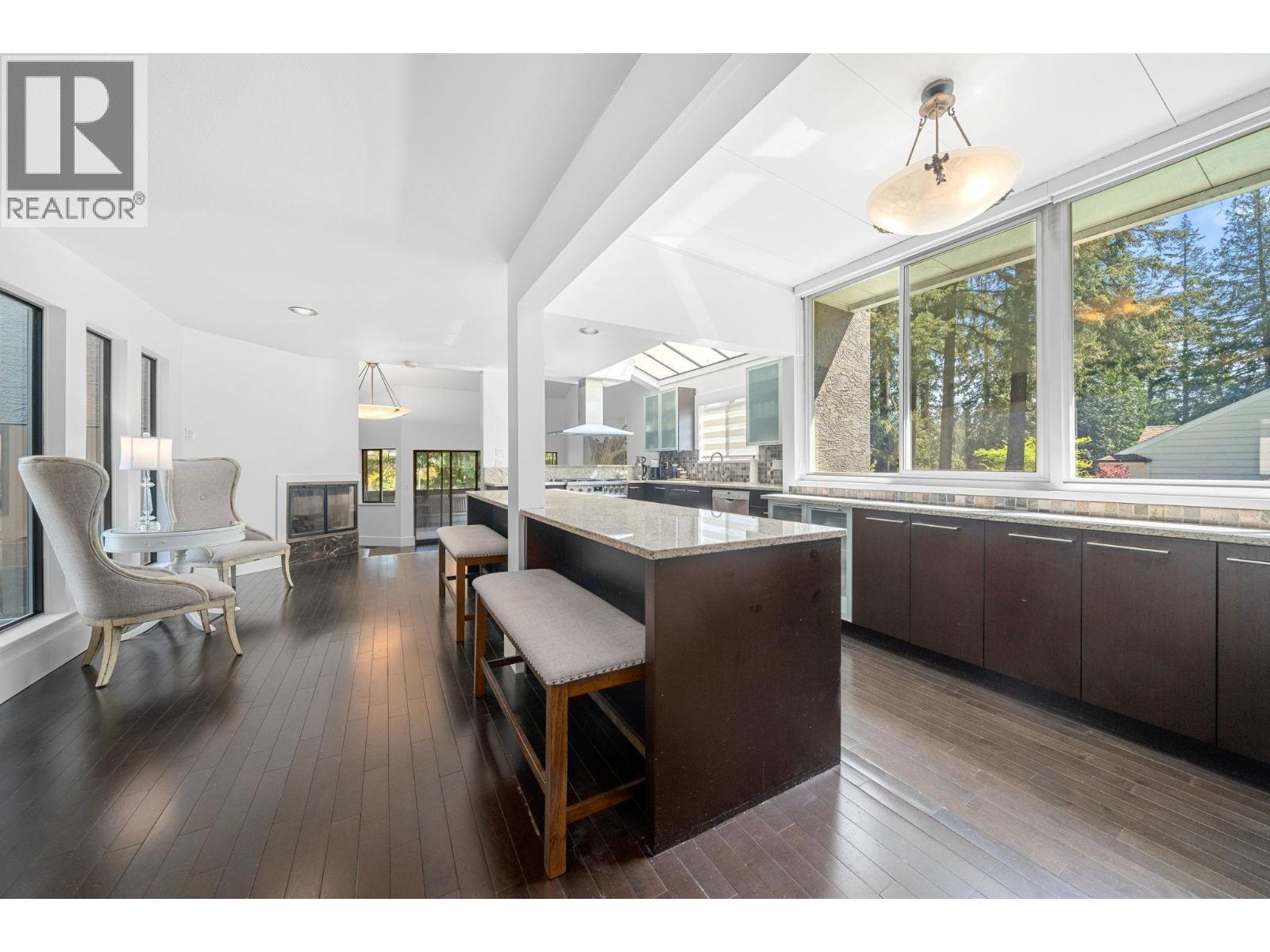 4869 Capilano Road, North Vancouver, British Columbia  V7R 4K4 - Photo 3 - R3044960
