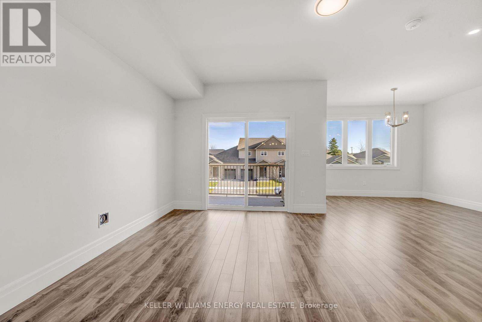 17 Markland Avenue, Prince Edward County (Picton Ward), Ontario  K0K 2T0 - Photo 8 - X12421698