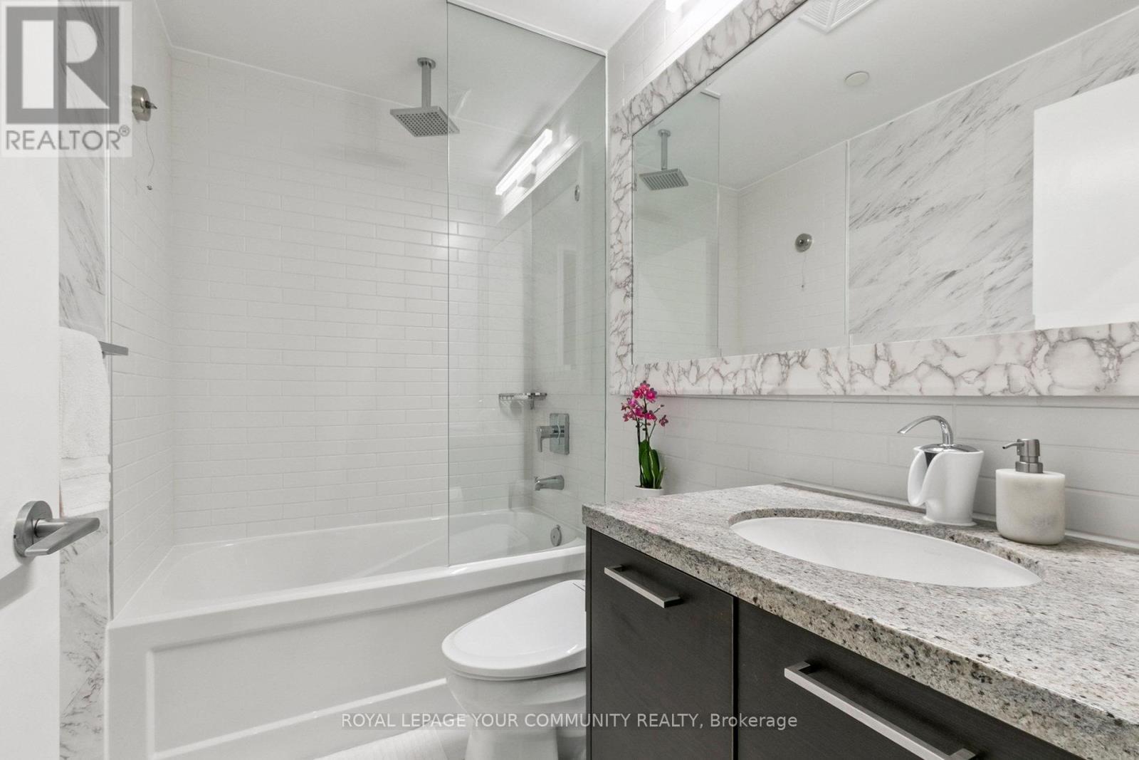 2112 - 88 Park Lawn Road, Toronto, Ontario  M8Y 0B6 - Photo 25 - W12421371