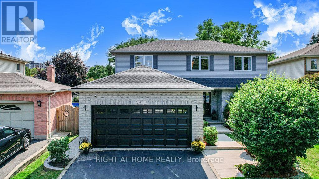 47 Blackfriar Lane, Brantford, Ontario  N3R 7M2 - Photo 4 - X12396172
