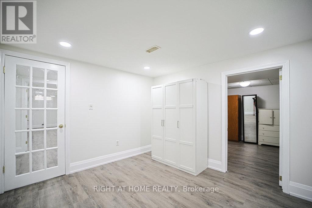47 Blackfriar Lane, Brantford, Ontario  N3R 7M2 - Photo 39 - X12396172