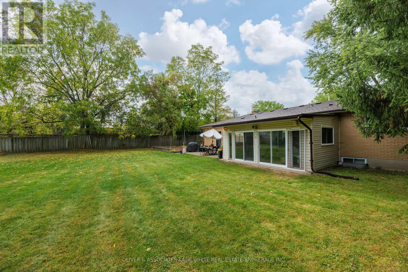 120 Erie Avenue, Middlesex Centre (Komoka), Ontario  N0L 1R0 - Photo 30 - X12421672