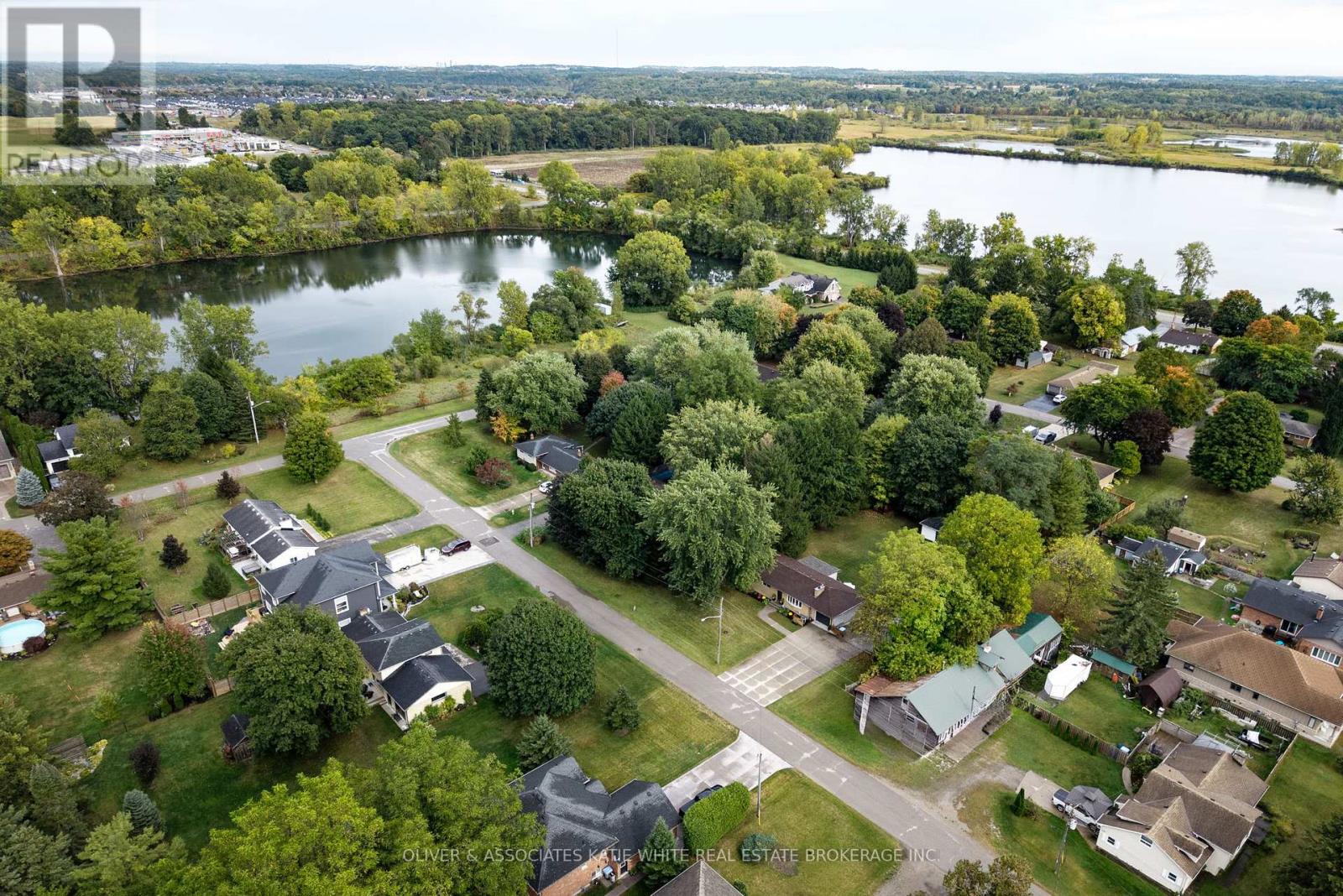 120 Erie Avenue, Middlesex Centre (Komoka), Ontario  N0L 1R0 - Photo 4 - X12421672