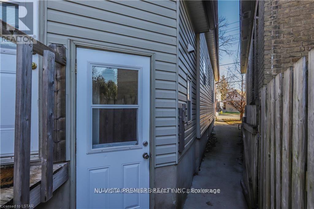Lower - 132 Wharncliffe Road N, London North, Ontario  N6H 2B2 - Photo 14 - X12421681