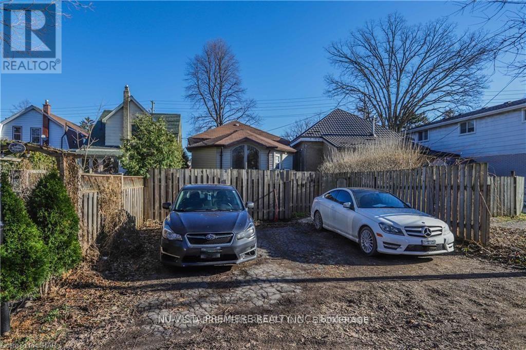 Lower - 132 Wharncliffe Road N, London North, Ontario  N6H 2B2 - Photo 17 - X12421681