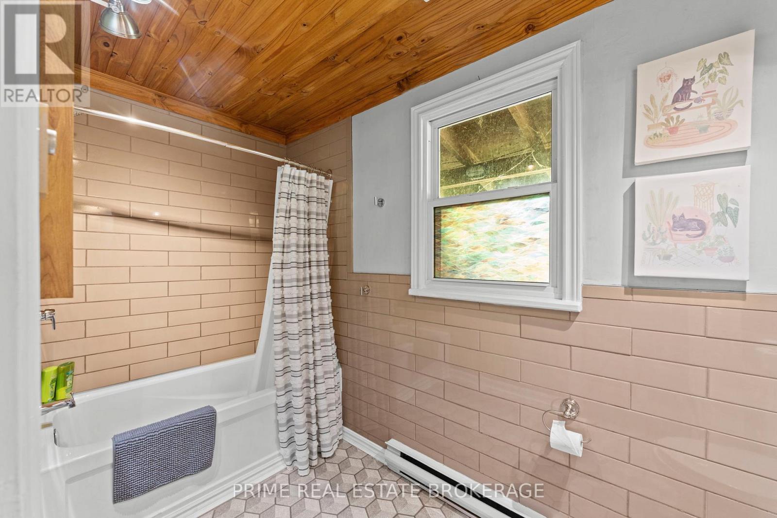 7166 Outer Drive, Lambton Shores, Ontario  N0M 2L0 - Photo 20 - X12421686
